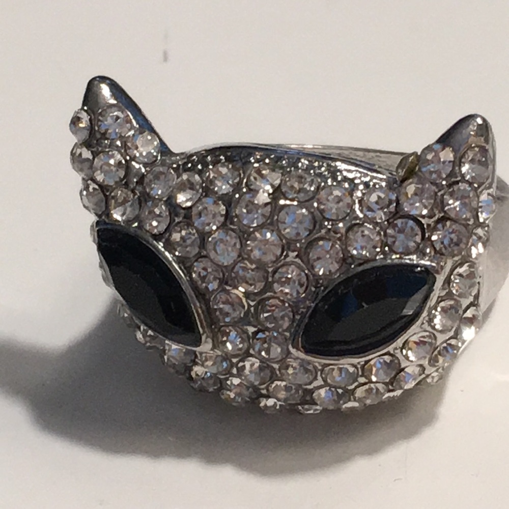 CLEARANCE Cat eye crystal ring